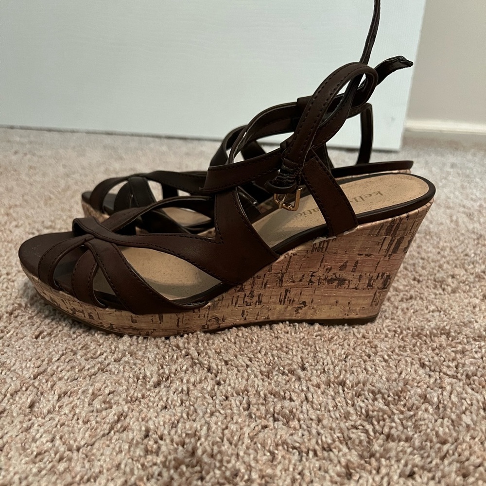 NWOB Kelly&Katie brown cork wedges size 8